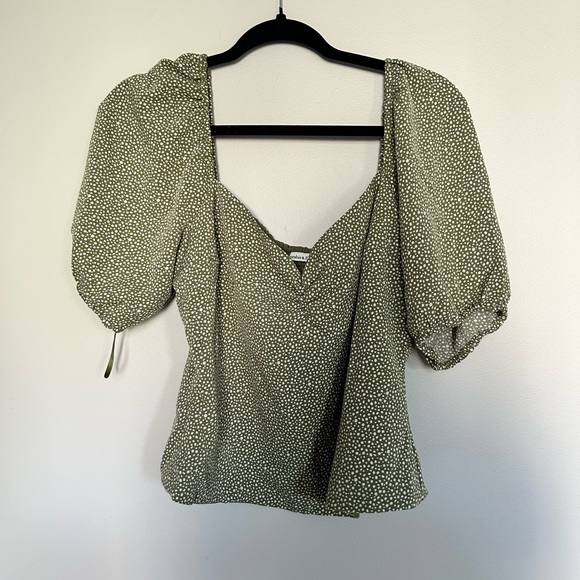 Abercrombie puff sleeve top - Picture 3 of 3